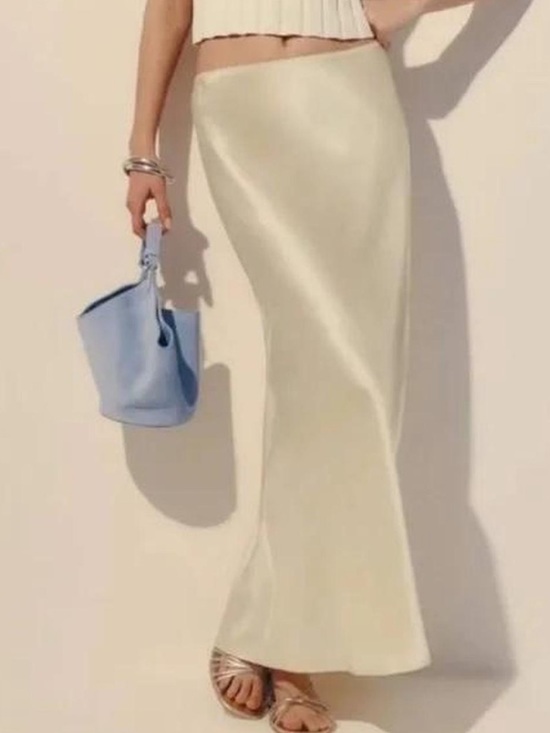 Reformation Dresses & Skirts - Reformation Layla silk skirt in color sugar